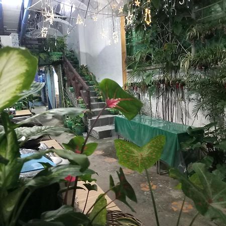 다니엘라스 플레이스 앙헬레스 외부 사진